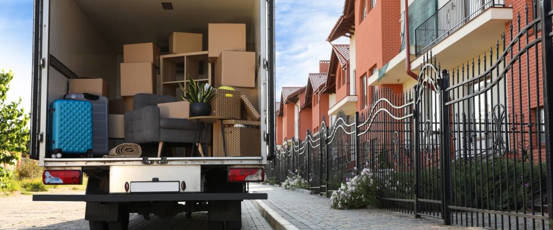 How Truck Rental Services Can Save Time and Money During Relocation