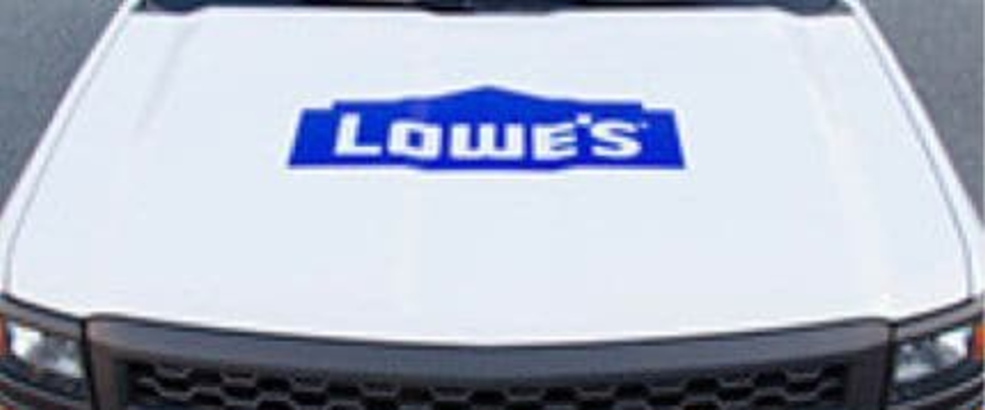Does lowes do truck rental?