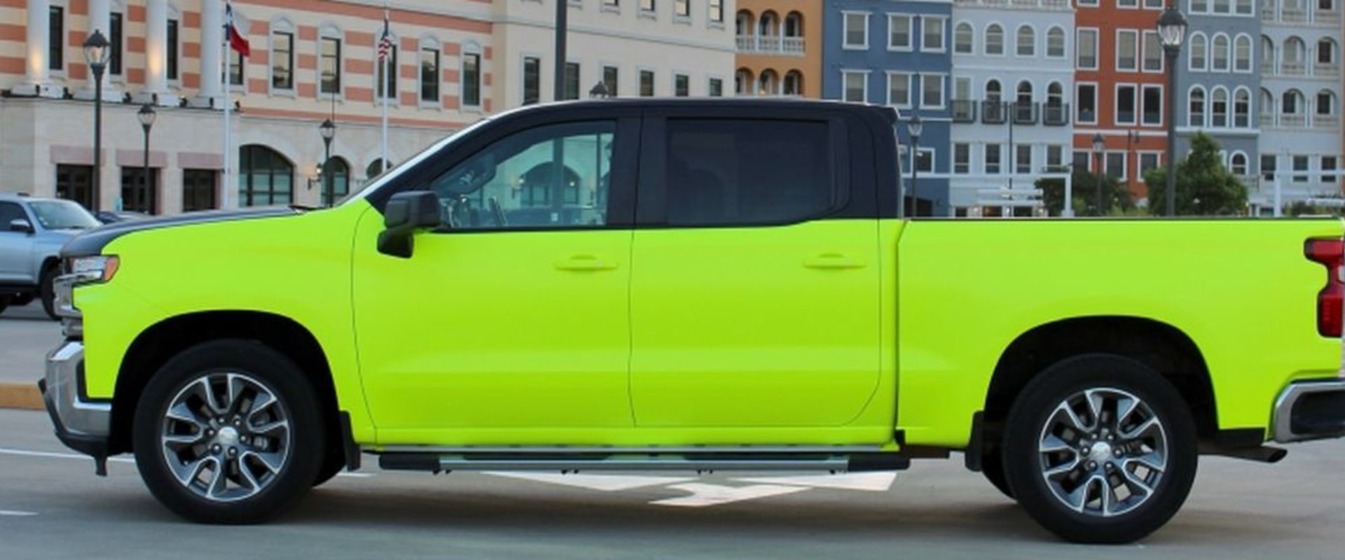 How To Choose The Right Vehicle Wrapping Service For Your Truck Rental In Houston, TX?
